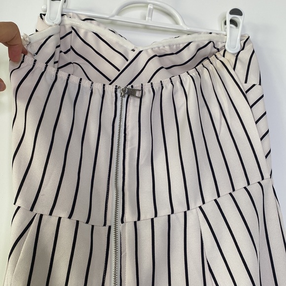 Strapless striped jumpsuit - Picture 3 of 6